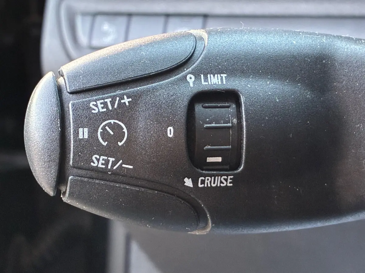 1.2 PureTech GT-Line|D-riem v.v.|Automaat|Navigatie|CarPlay|Trekhaak|PDC|Cruise|Climatronic|Stoel.Vw|