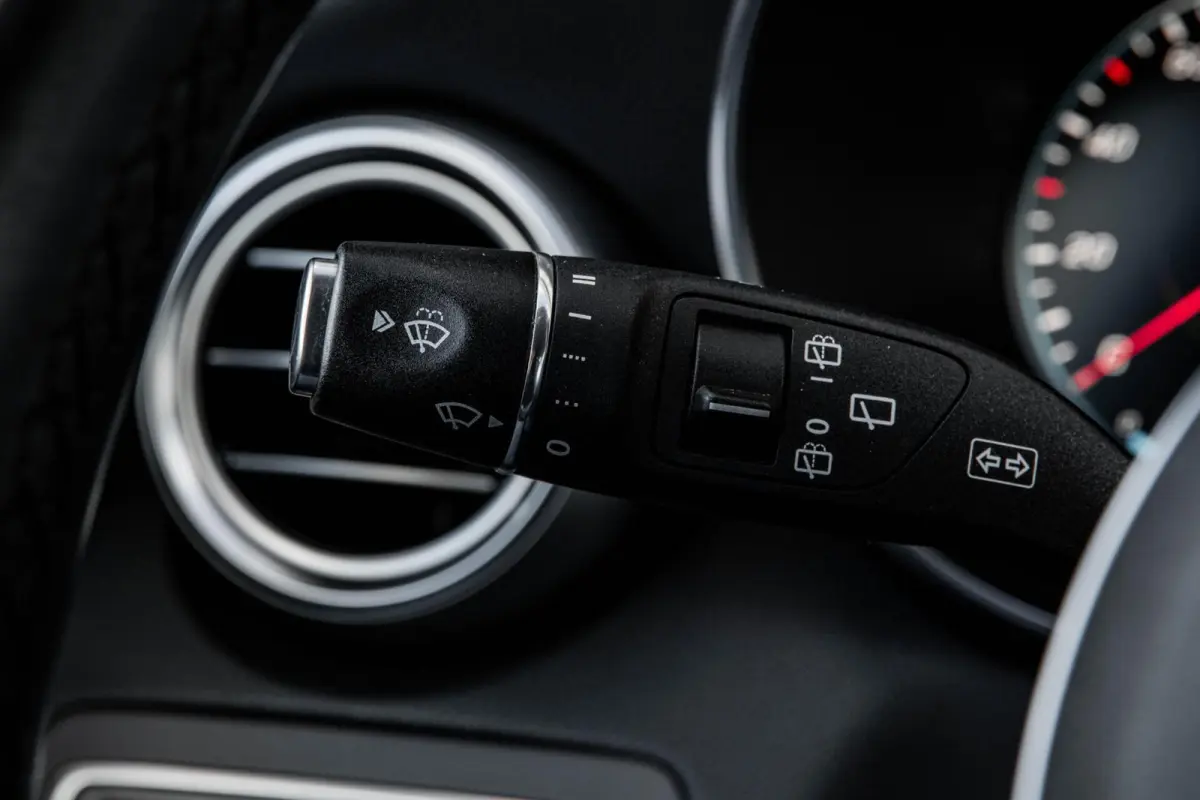 300 e AMG Night Edition | Trekhaak | 360 Camera | Digital Cockpit | Multibeam LED | Apple CarPlay/Android Auto | 18" | Dealeronderhouden