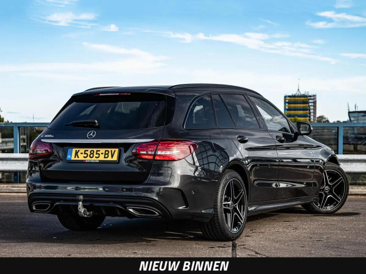 300 e AMG Night Edition | Trekhaak | 360 Camera | Digital Cockpit | Multibeam LED | Apple CarPlay/Android Auto | 18" | Dealeronderhouden