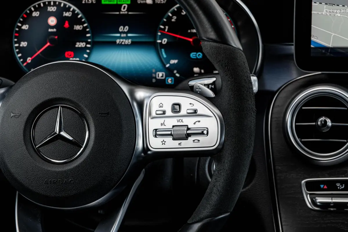 300 e AMG Night Edition | Trekhaak | 360 Camera | Digital Cockpit | Multibeam LED | Apple CarPlay/Android Auto | 18" | Dealeronderhouden