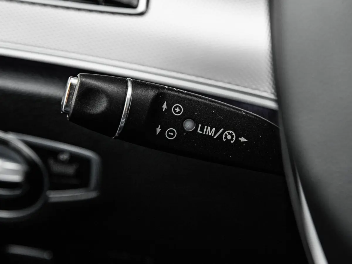 350 d AMG Night Edition | Schuifdak | Burmester | Leder | HUD | 360 Camera | Widescreen | Dodehoekdetectie | Keyless | Apple CarPlay/Android Auto | 19"