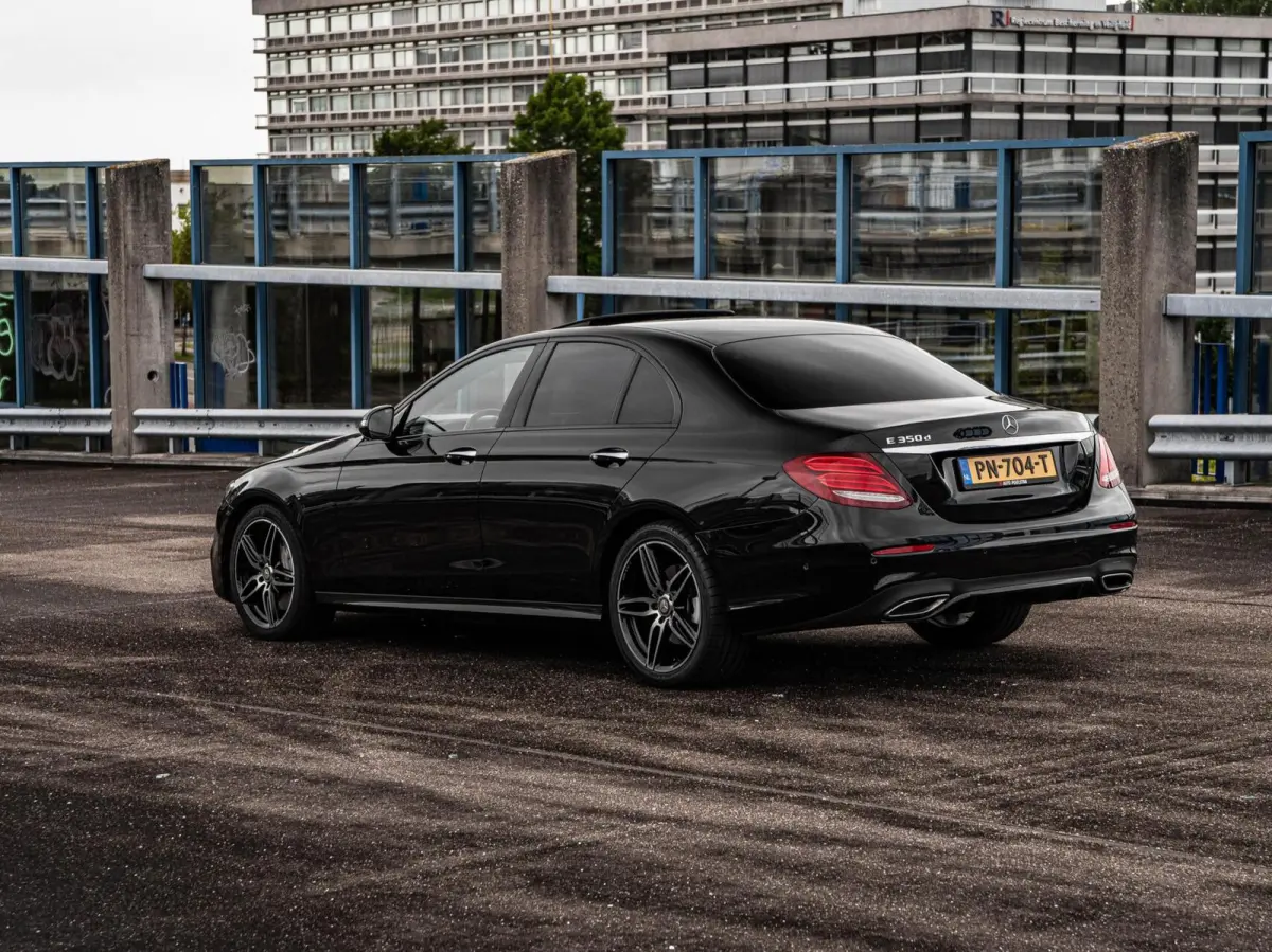 350 d AMG Night Edition | Schuifdak | Burmester | Leder | HUD | 360 Camera | Widescreen | Dodehoekdetectie | Keyless | Apple CarPlay/Android Auto | 19"