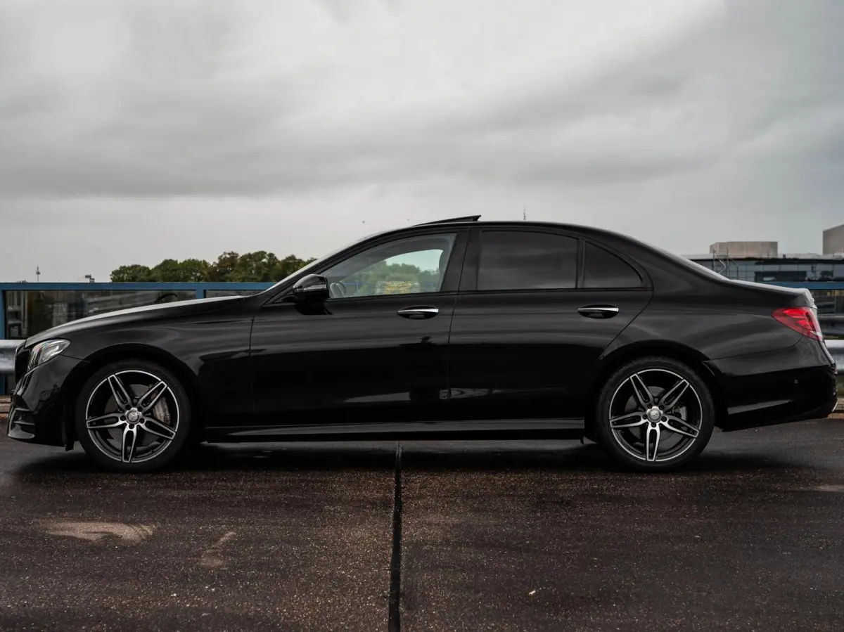 350 d AMG Night Edition | Schuifdak | Burmester | Leder | HUD | 360 Camera | Widescreen | Dodehoekdetectie | Keyless | Apple CarPlay/Android Auto | 19"