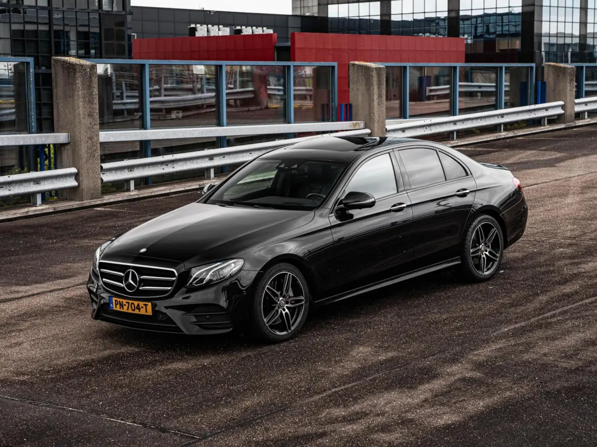 350 d AMG Night Edition | Schuifdak | Burmester | Leder | HUD | 360 Camera | Widescreen | Dodehoekdetectie | Keyless | Apple CarPlay/Android Auto | 19"