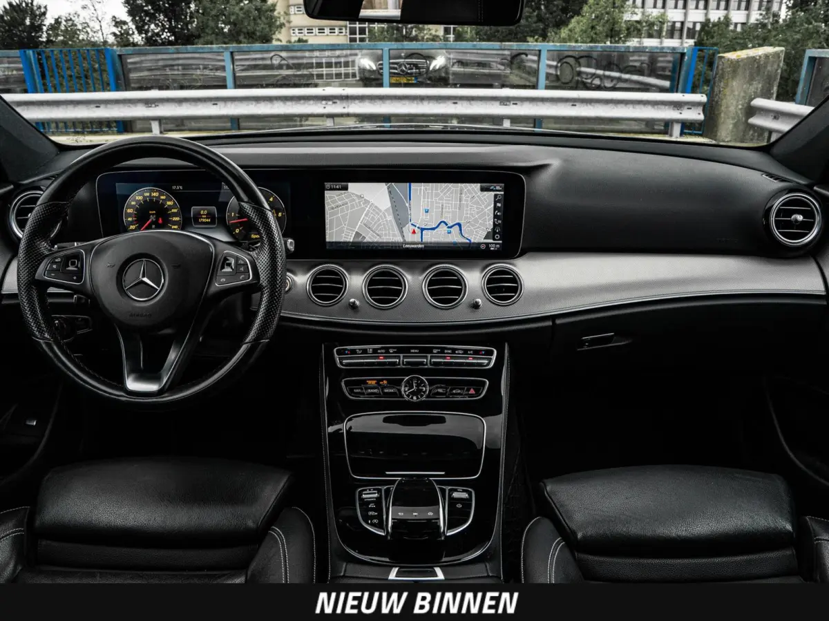350 d AMG Night Edition | Schuifdak | Burmester | Leder | HUD | 360 Camera | Widescreen | Dodehoekdetectie | Keyless | Apple CarPlay/Android Auto | 19"