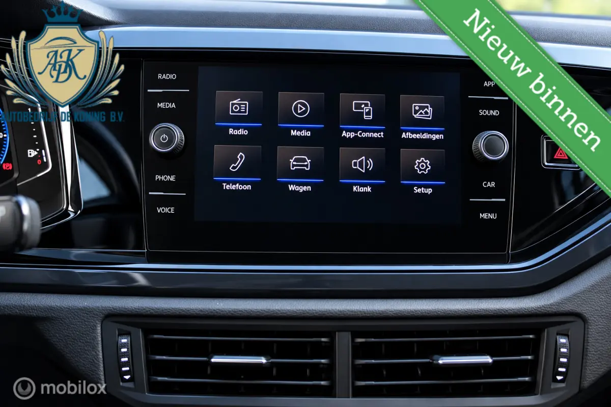 1.0 TSI R-Line Carplay LED Virtual display
