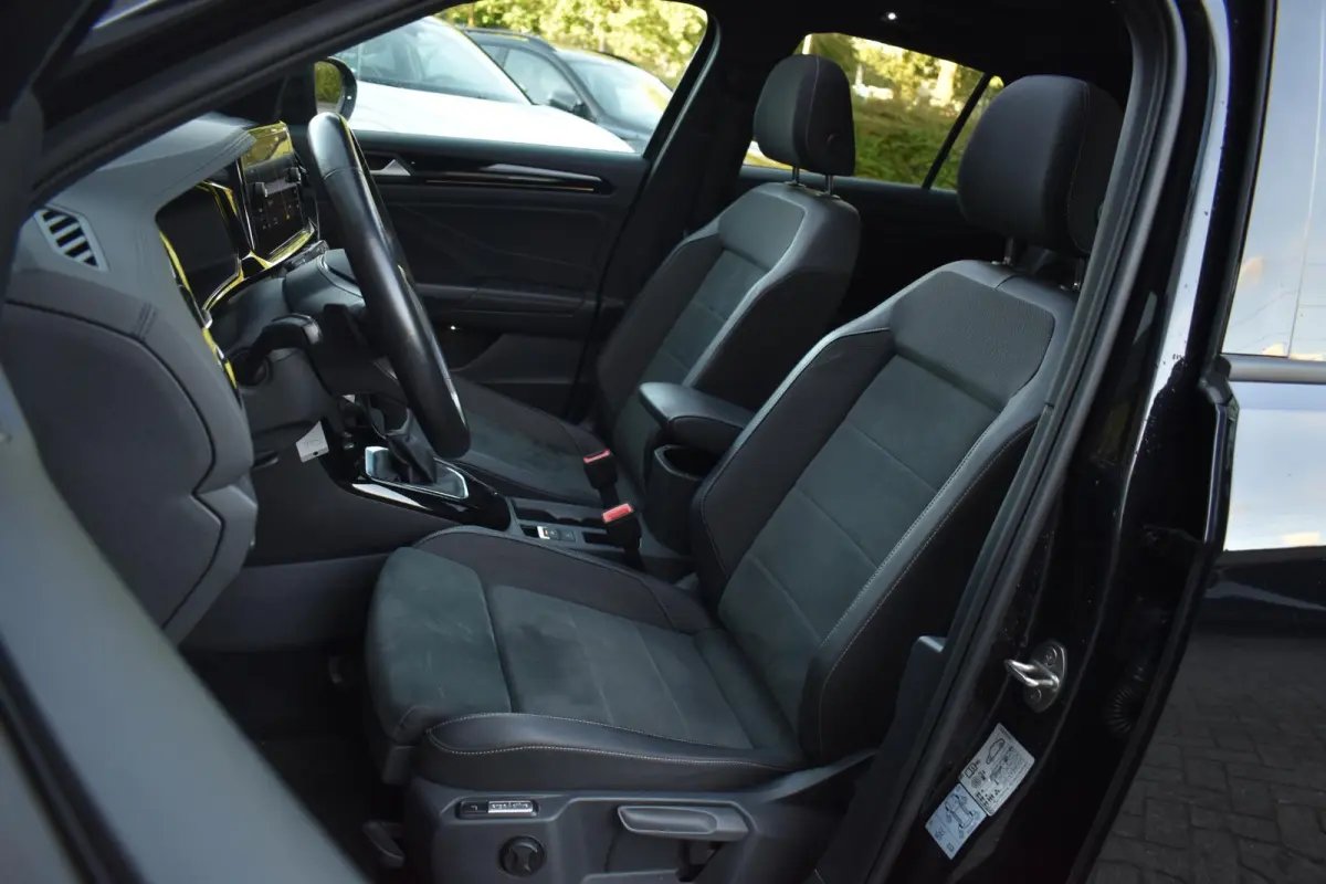 1.5 TSI R-Line Pano Massage Lane Camera
