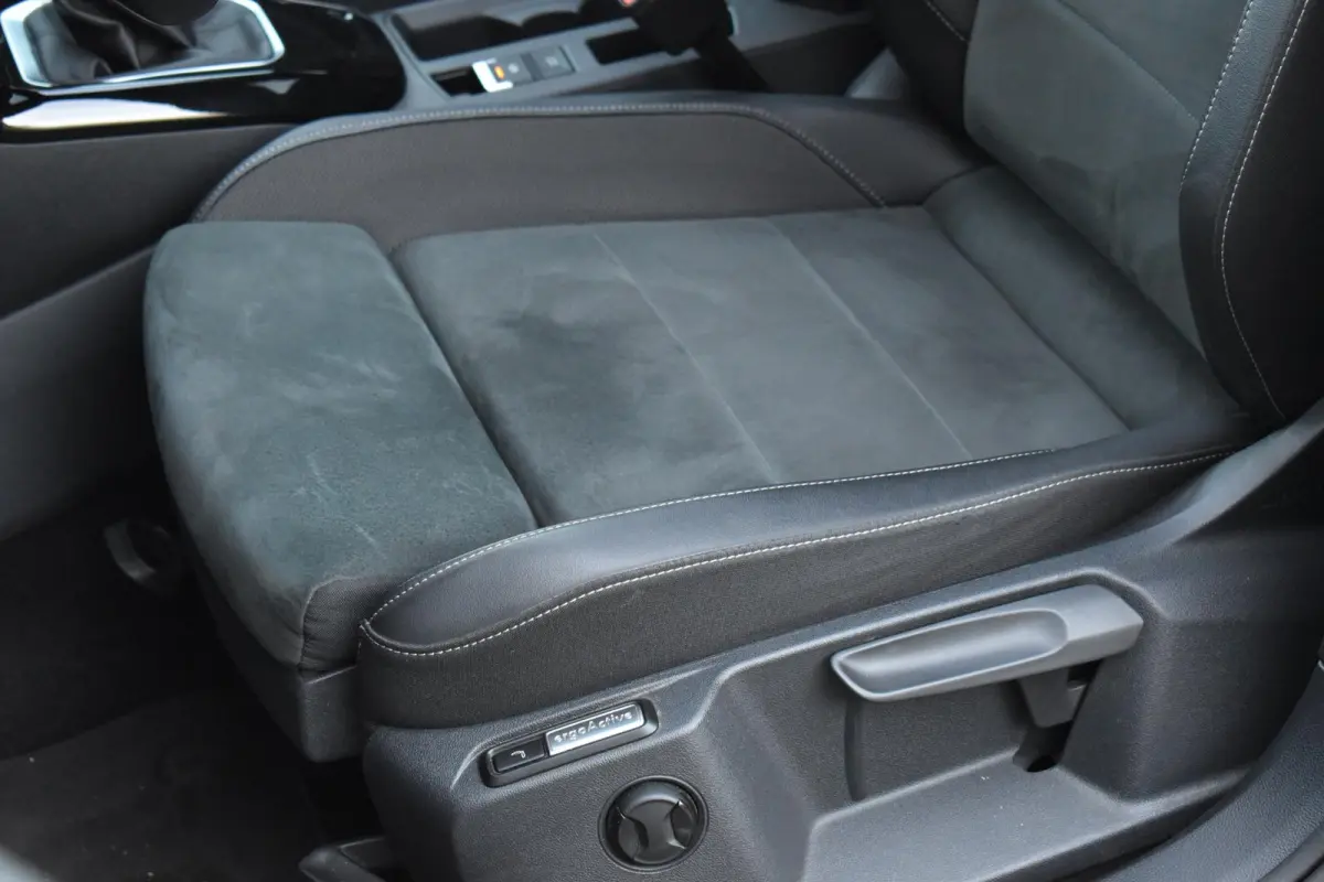 1.5 TSI R-Line Pano Massage Lane Camera