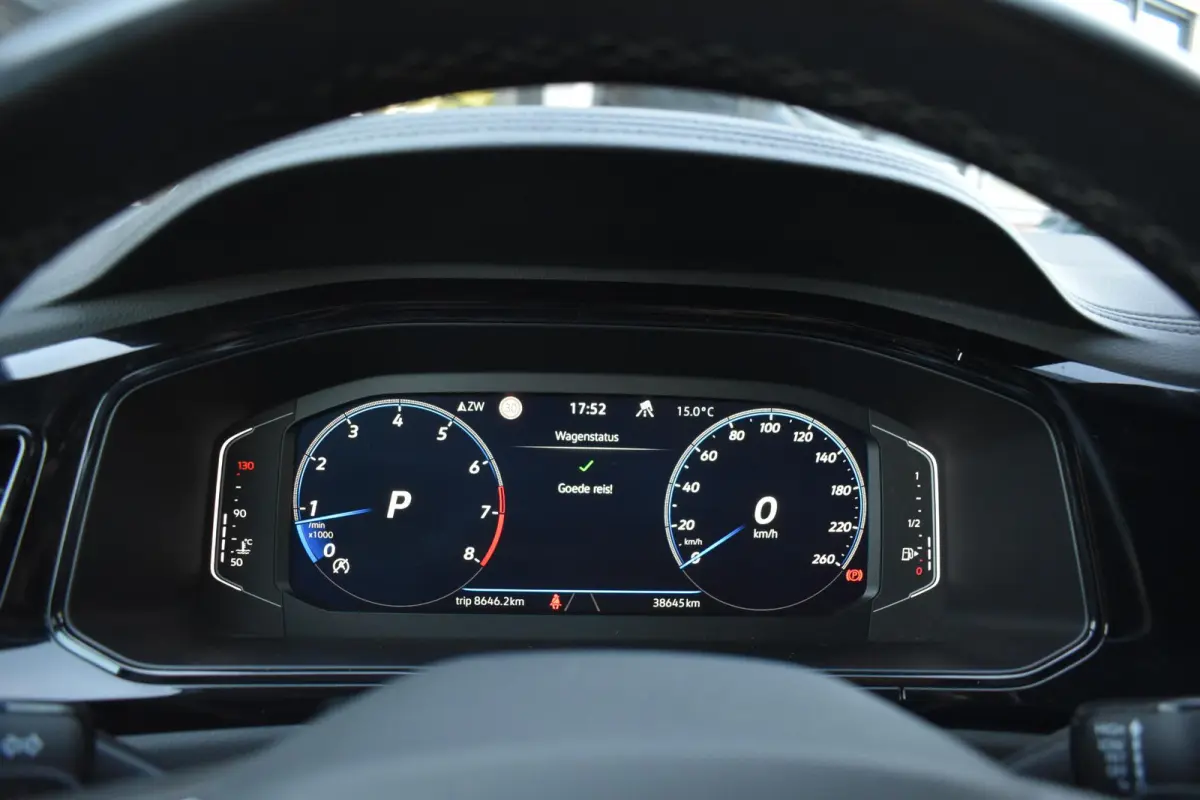 1.5 TSI R-Line Pano Massage Lane Camera