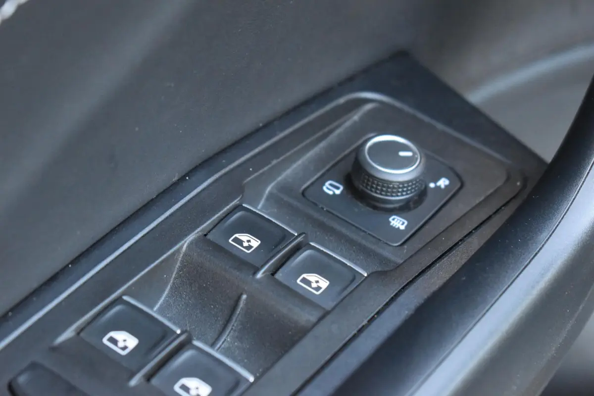 1.5 TSI R-Line Pano Massage Lane Camera