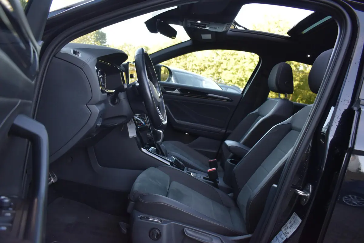 1.5 TSI R-Line Pano Massage Lane Camera