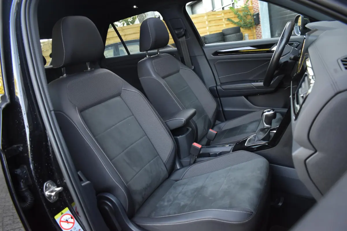 1.5 TSI R-Line Pano Massage Lane Camera