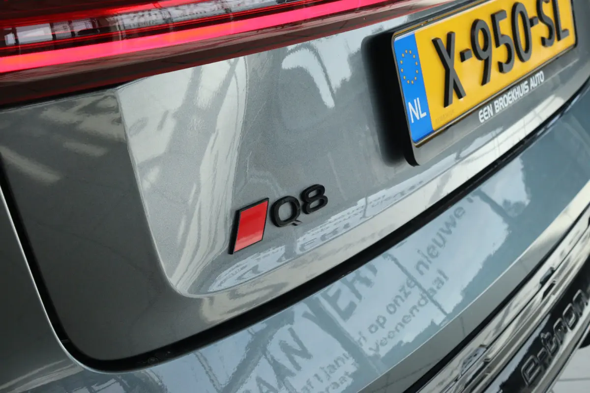 55 quattro S Edition Competition 115 kWh | SOH 94% | Adapt. Cruise | Schuifdak | Stoel+Stuurverwarming | Memory | Camera | Luchtvering | Verlichte Gril | Elektr. Klep | Sfeerverlichting | 21
