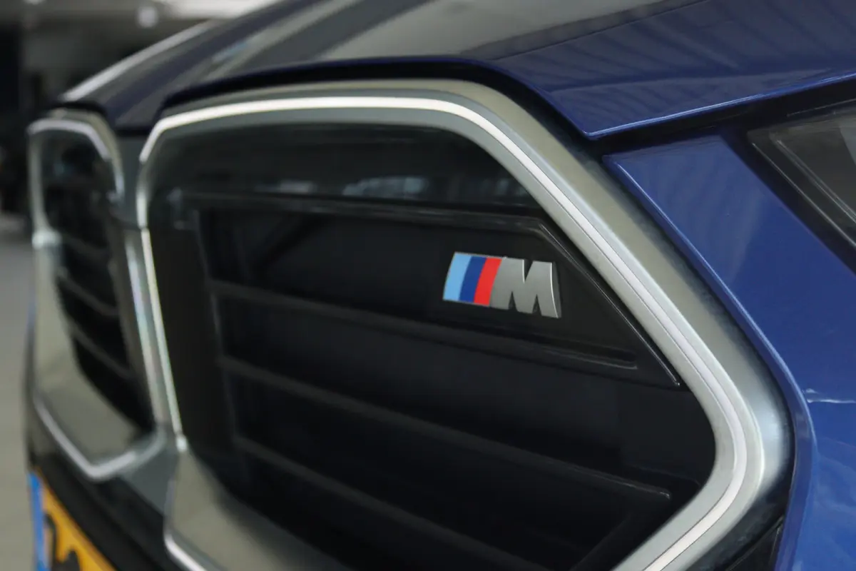 M35i xDrive | NL Auto | Harman & Kardon | Head-up | 360 Camera | Stoelverwarming | Keyless | Iconic Glow | Cruise Control |
