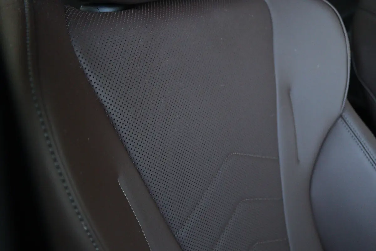 M35i xDrive | NL Auto | Harman & Kardon | Head-up | 360 Camera | Stoelverwarming | Keyless | Iconic Glow | Cruise Control |