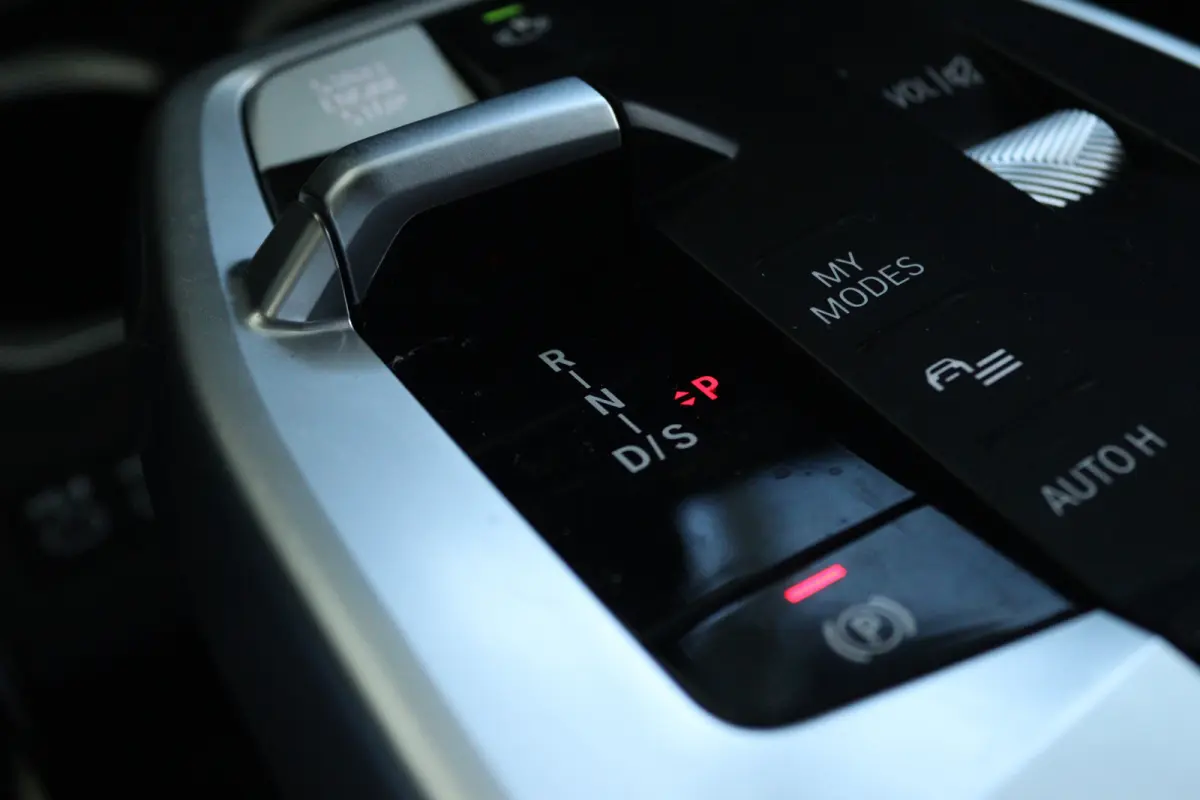 M35i xDrive | NL Auto | Harman & Kardon | Head-up | 360 Camera | Stoelverwarming | Keyless | Iconic Glow | Cruise Control |