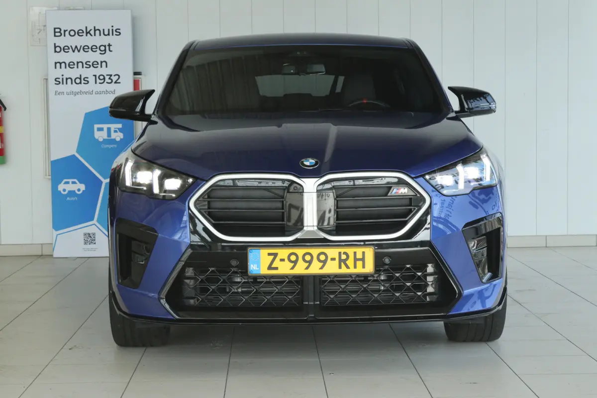 M35i xDrive | NL Auto | Harman & Kardon | Head-up | 360 Camera | Stoelverwarming | Keyless | Iconic Glow | Cruise Control |