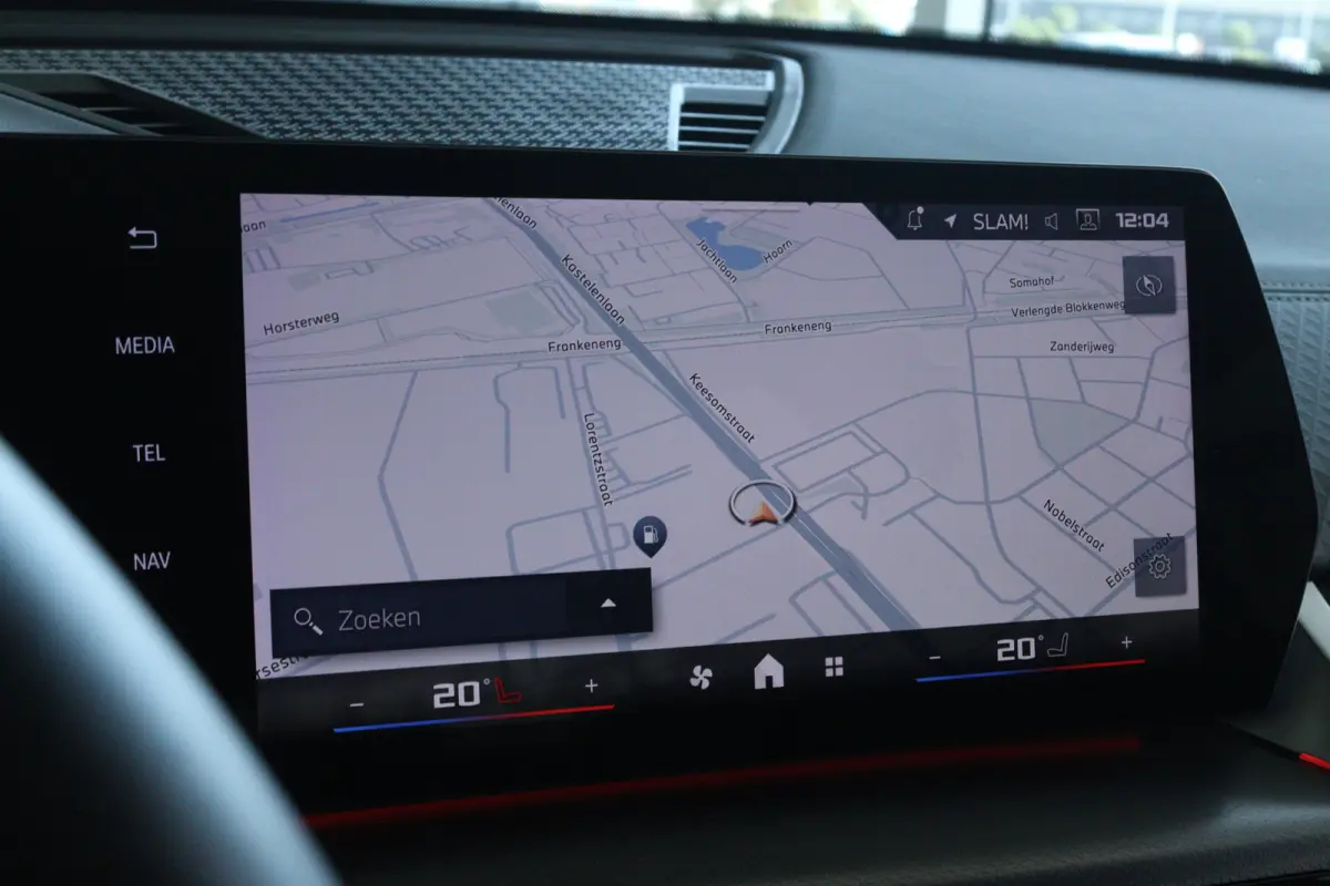 M35i xDrive | NL Auto | Harman & Kardon | Head-up | 360 Camera | Stoelverwarming | Keyless | Iconic Glow | Cruise Control |