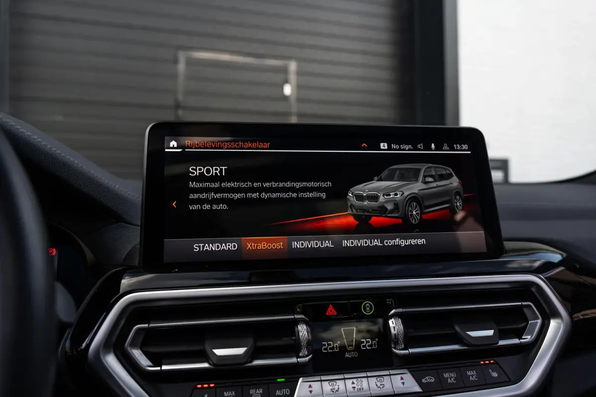 xDrive30e High Ex M Sport H&K HUD Laser Trekhaak 360