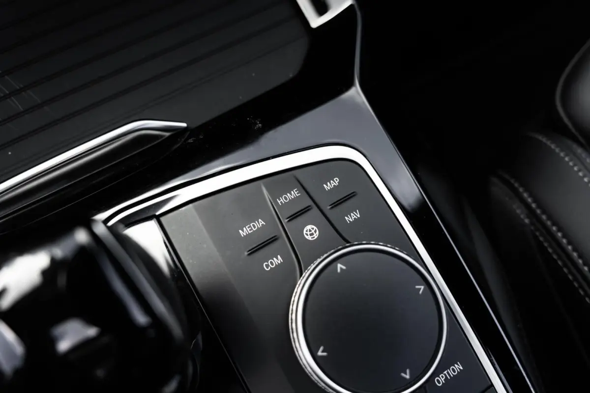 xDrive30e High Ex M Sport H&K HUD Laser Trekhaak 360