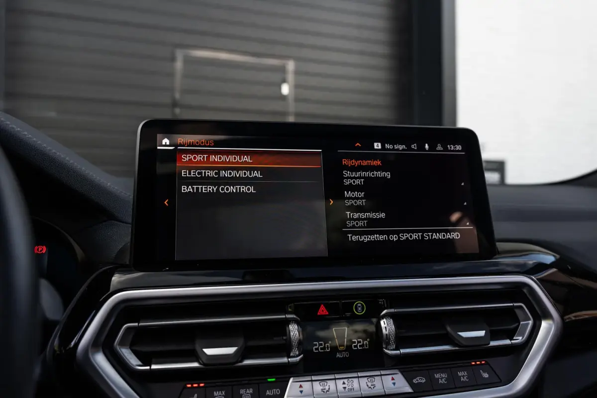 xDrive30e High Ex M Sport H&K HUD Laser Trekhaak 360