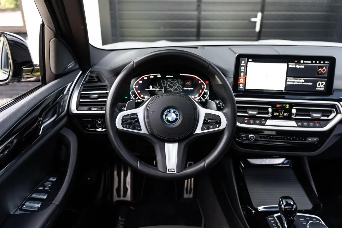 xDrive30e High Ex M Sport H&K HUD Laser Trekhaak 360