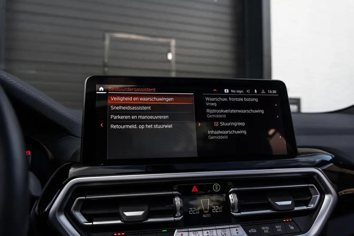 xDrive30e High Ex M Sport H&K HUD Laser Trekhaak 360