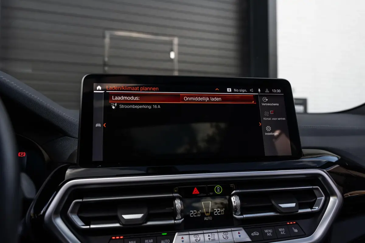 xDrive30e High Ex M Sport H&K HUD Laser Trekhaak 360