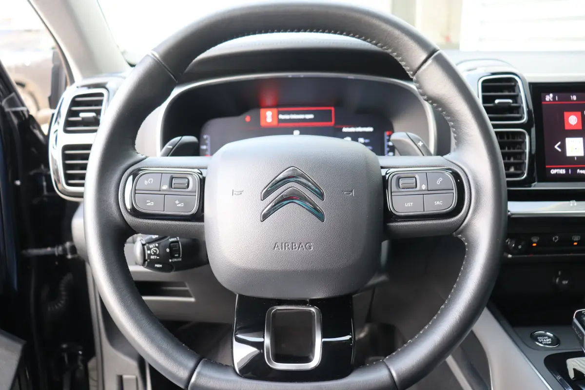 1.2 PURETECH 130PK BUSINESS AUTOMAAT / NAVI / CLIMA / FULL-LED / PDC / 18" LMV / CAMERA / AFN. TREKHAAK / KEYLESS !!