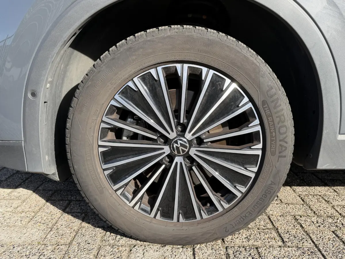 1.5 eHybrid Life Edition PHEV 18"/Trekhaak/Stoel + stuurverwarming/Matrix LED/Camera/Adaptieve cruise/Dodehoek/Keyless/PDC/Elektrische klep