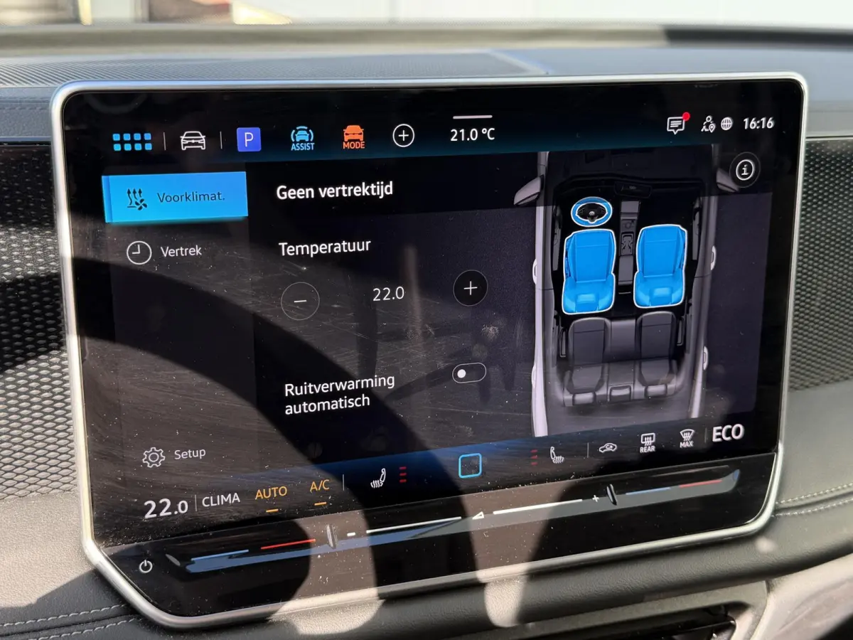 1.5 eHybrid Life Edition PHEV 18"/Trekhaak/Stoel + stuurverwarming/Matrix LED/Camera/Adaptieve cruise/Dodehoek/Keyless/PDC/Elektrische klep