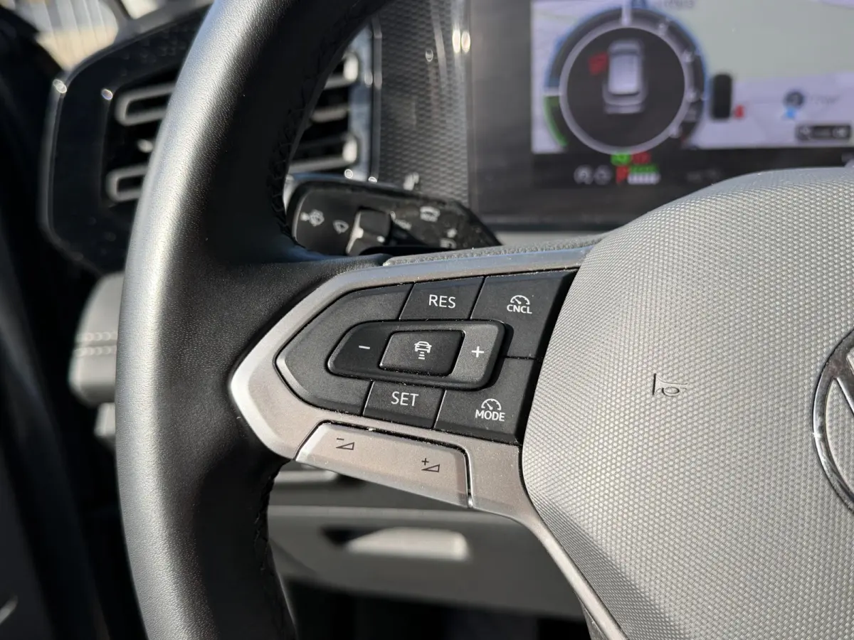 1.5 eHybrid Life Edition PHEV 18"/Trekhaak/Stoel + stuurverwarming/Matrix LED/Camera/Adaptieve cruise/Dodehoek/Keyless/PDC/Elektrische klep