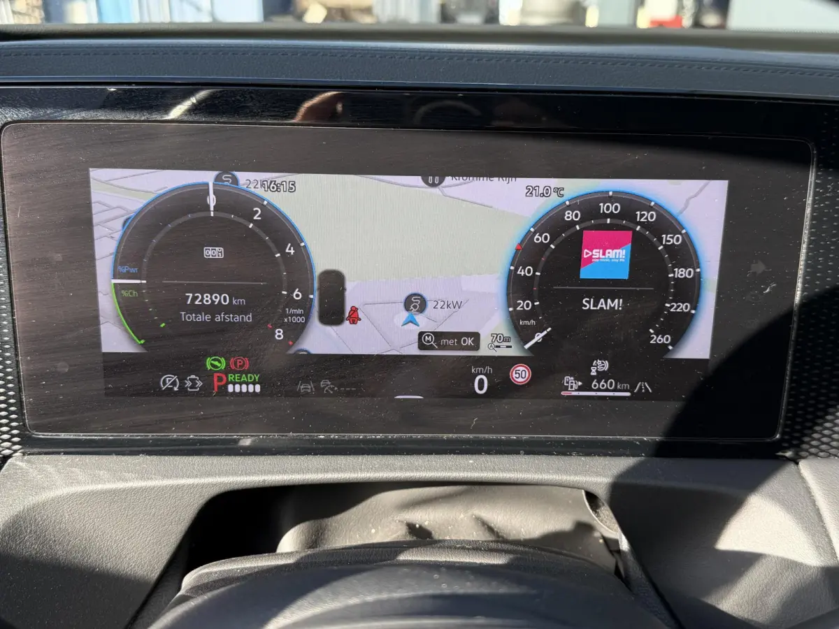 1.5 eHybrid Life Edition PHEV 18"/Trekhaak/Stoel + stuurverwarming/Matrix LED/Camera/Adaptieve cruise/Dodehoek/Keyless/PDC/Elektrische klep