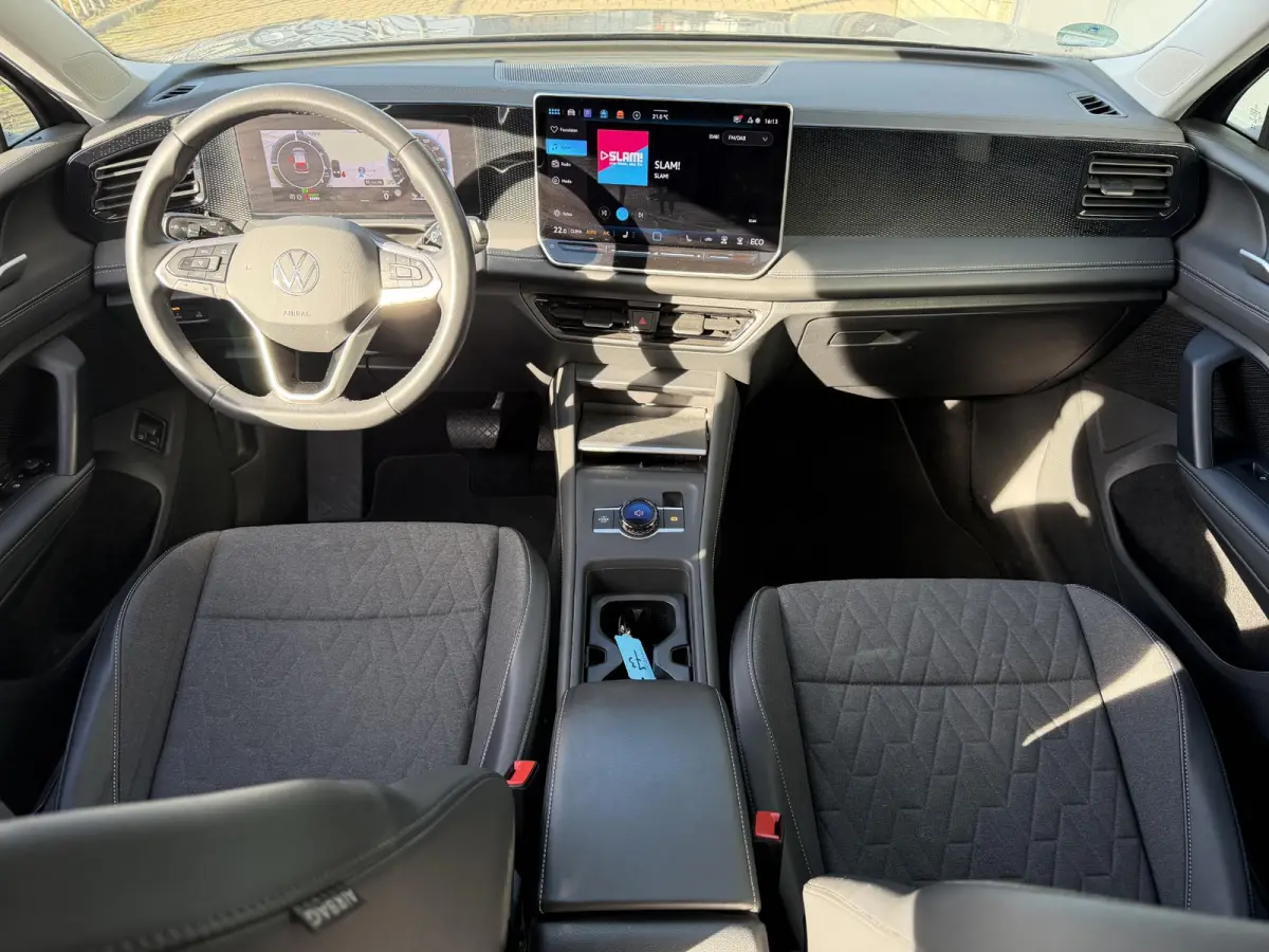 1.5 eHybrid Life Edition PHEV 18"/Trekhaak/Stoel + stuurverwarming/Matrix LED/Camera/Adaptieve cruise/Dodehoek/Keyless/PDC/Elektrische klep