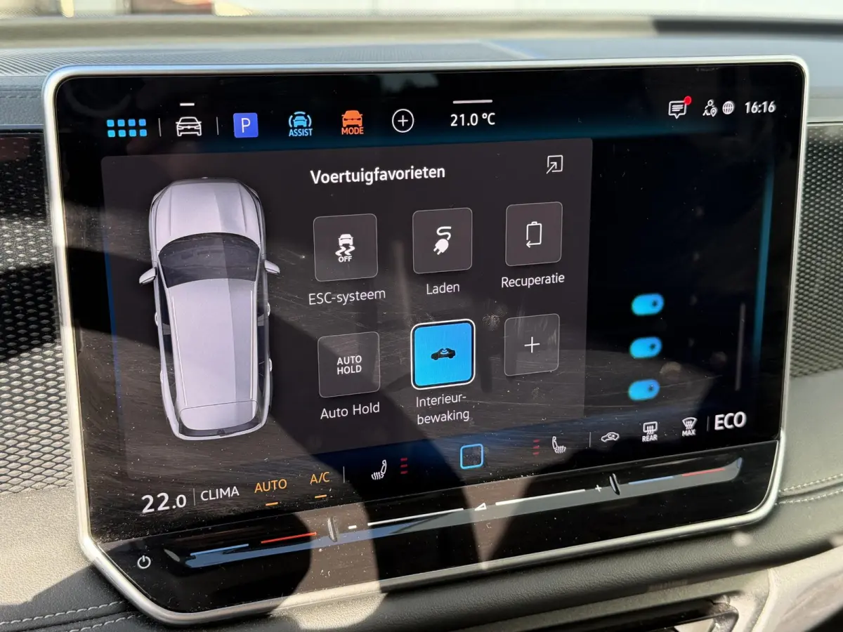 1.5 eHybrid Life Edition PHEV 18"/Trekhaak/Stoel + stuurverwarming/Matrix LED/Camera/Adaptieve cruise/Dodehoek/Keyless/PDC/Elektrische klep