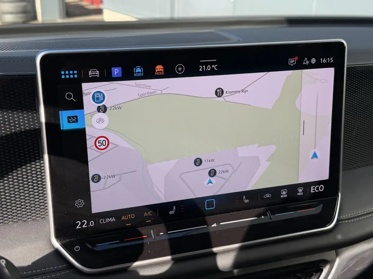 1.5 eHybrid Life Edition PHEV 18"/Trekhaak/Stoel + stuurverwarming/Matrix LED/Camera/Adaptieve cruise/Dodehoek/Keyless/PDC/Elektrische klep