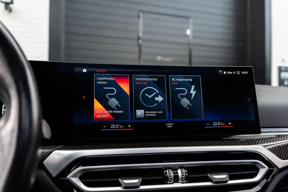 330e xDrive 360 Pano H&K HUD Carbon M340