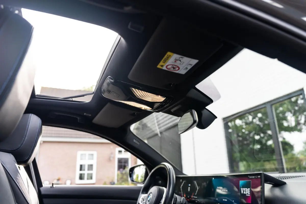 330e xDrive 360 Pano H&K HUD Carbon M340