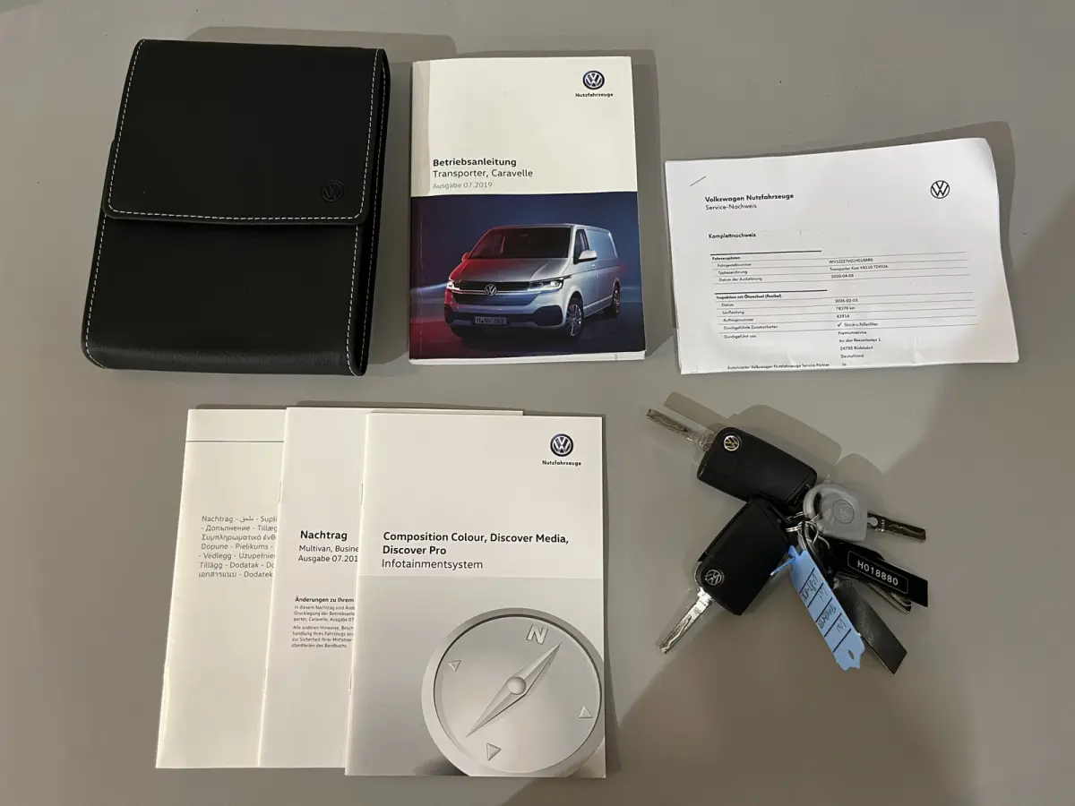 2.0 TDI L1H1 150 PK Servicebus / Sortimo Inrichting / Euro 6 / 220V. / Airco / CarPlay / Camera / Cruise Control / Trekhaak / 3-Zits /