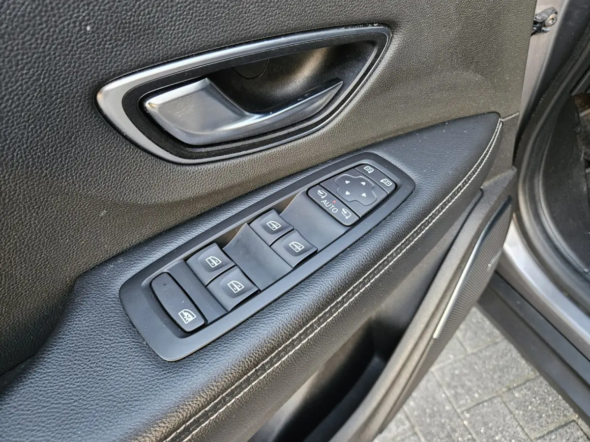 1.2 TCe Bose Trekhaak! Camera! LED! Mooie/Nette Auto! NAP! Airco/Clima! Cruise Control!