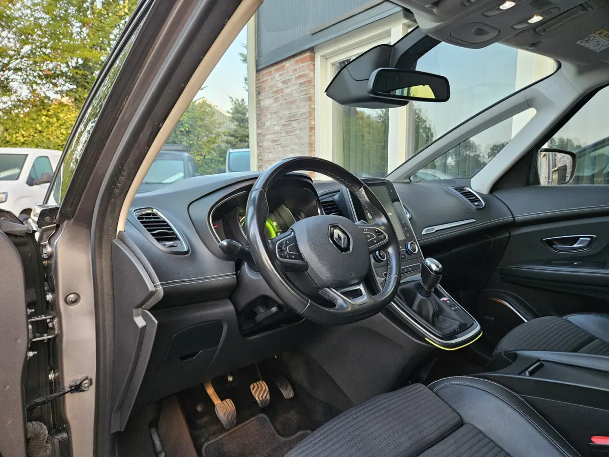 1.2 TCe Bose Trekhaak! Camera! LED! Mooie/Nette Auto! NAP! Airco/Clima! Cruise Control!