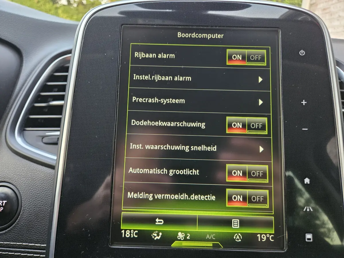 1.2 TCe Bose Trekhaak! Camera! LED! Mooie/Nette Auto! NAP! Airco/Clima! Cruise Control!