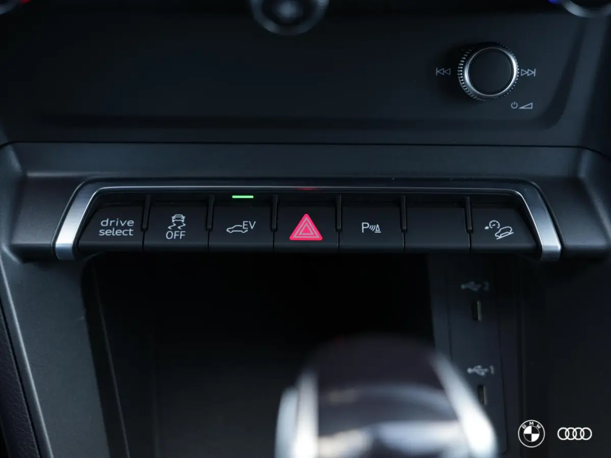 45 TFSI e S Edition / VERW STOELEN / APPLE CARPLAY / EL KLEP / PDC V. & A. / FULL LED / 18"
