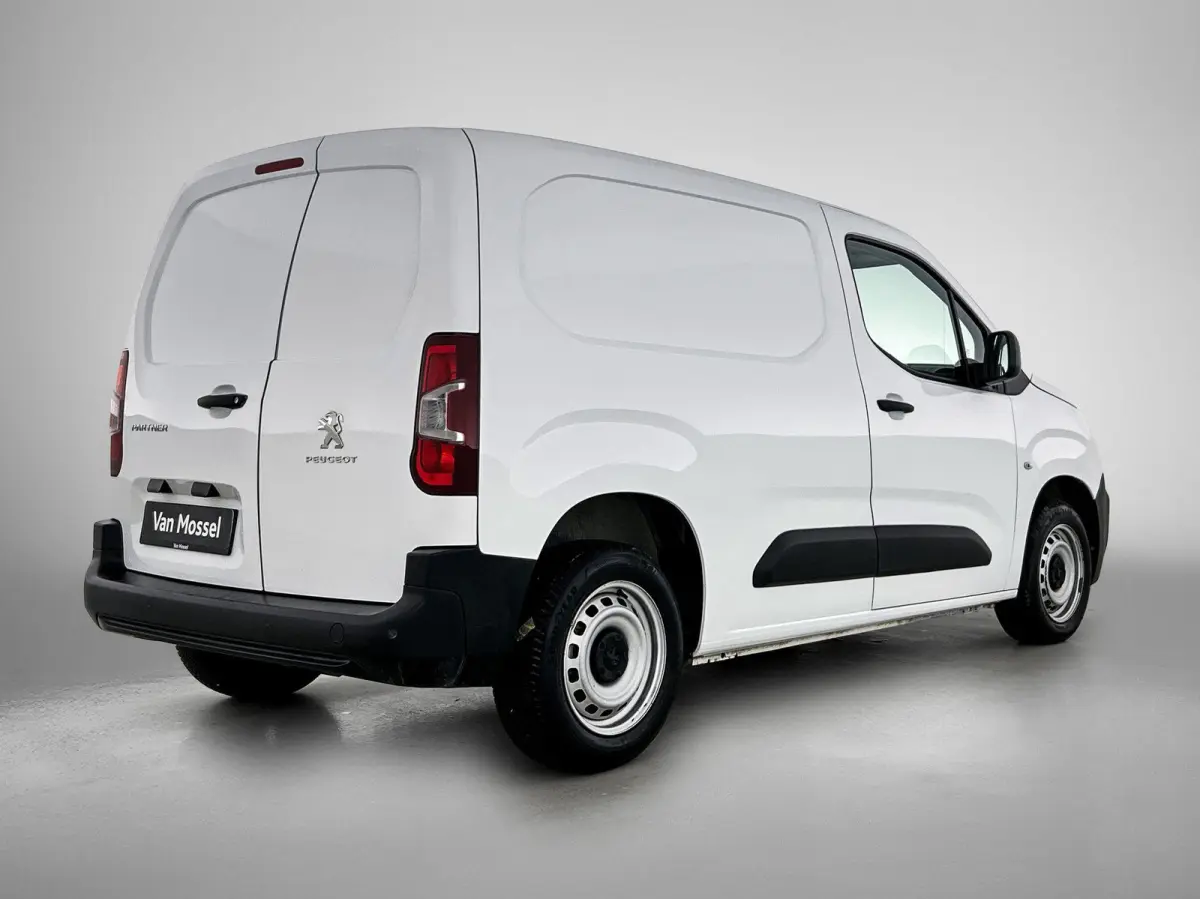 1.5 BHDi L1 Heavy 55kW Pro | Airco | Radio |