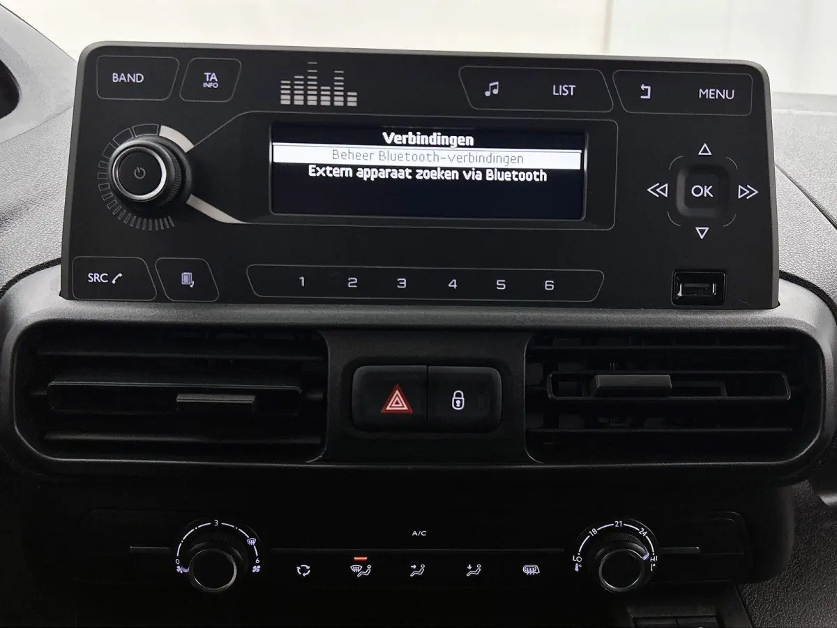 1.5 BHDi L1 Heavy 55kW Pro | Airco | Radio |