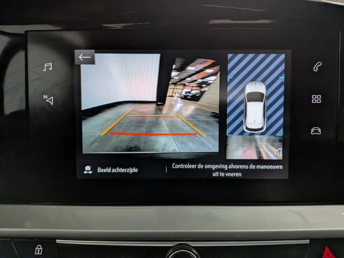 Level 3 50 kWh SOH 96,3% | Airco | Camera | Cruise Control | DAB | LMV 17" | LED | Navi | PDC Achter |