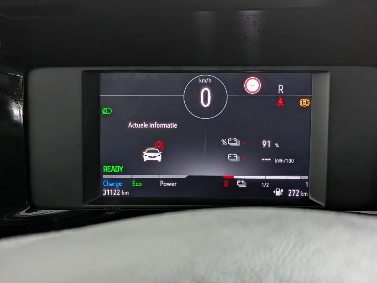 Level 3 50 kWh SOH 96,3% | Airco | Camera | Cruise Control | DAB | LMV 17" | LED | Navi | PDC Achter |