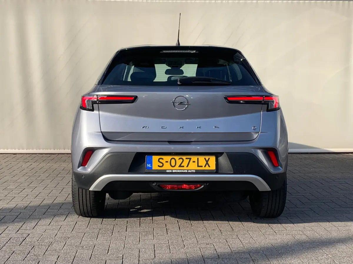 Level 3 50 kWh SOH 96,3% | Airco | Camera | Cruise Control | DAB | LMV 17" | LED | Navi | PDC Achter |