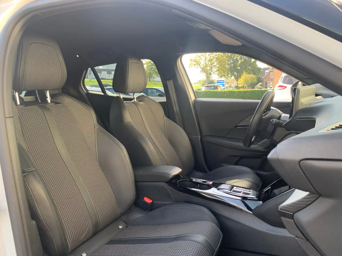 EV GT 50 kWh SOH 94% | Airco | Camera | Cruise Control | DAB | LED | LMV 17" | Navi | PDC V&A | Stoelverwarming |