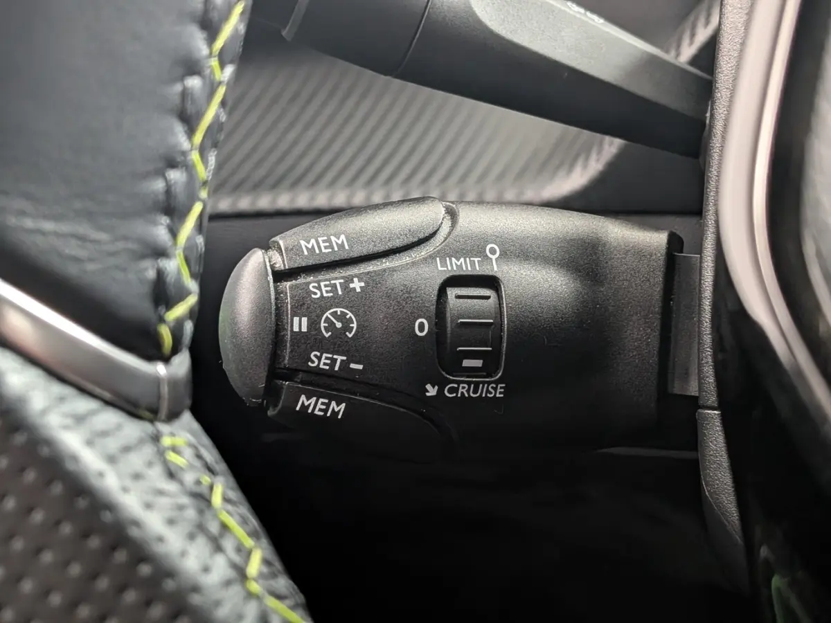 EV GT 50 kWh SOH 94% | Airco | Camera | Cruise Control | DAB | LED | LMV 17" | Navi | PDC V&A | Stoelverwarming |